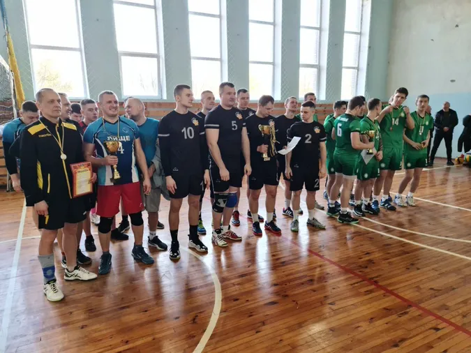 У щорічному волейбольному турнірі у Підгайцях перемогли рятувальники (фото)