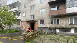 Вогонь знищив все: у Ковелі згоріла кімната у квартирі (відео)