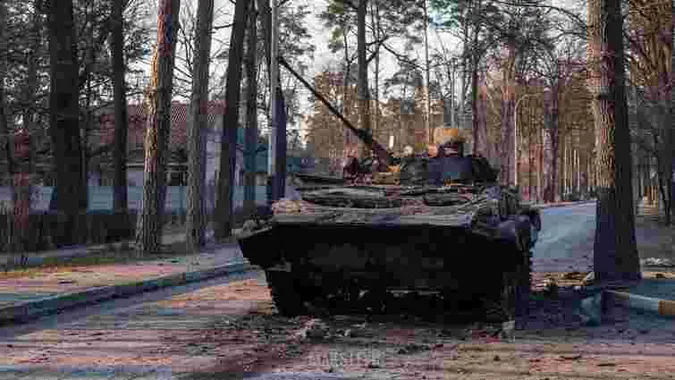 Втрати ворога на 15 березня: понад 13,5 тисяч осіб, 404 танки, 95 гелікоптерів