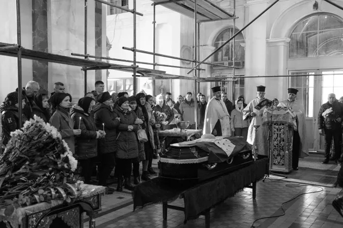 У Луцьку попрощалися із захисником Валерієм Павлюком