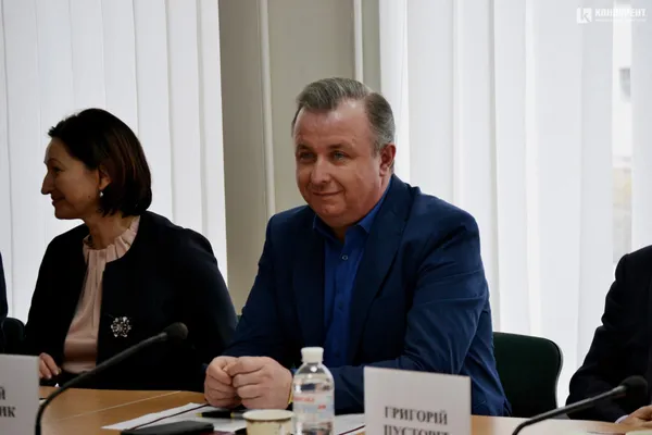 Перейменуванню бути: вирішили долю Лесиного вишу (фото)