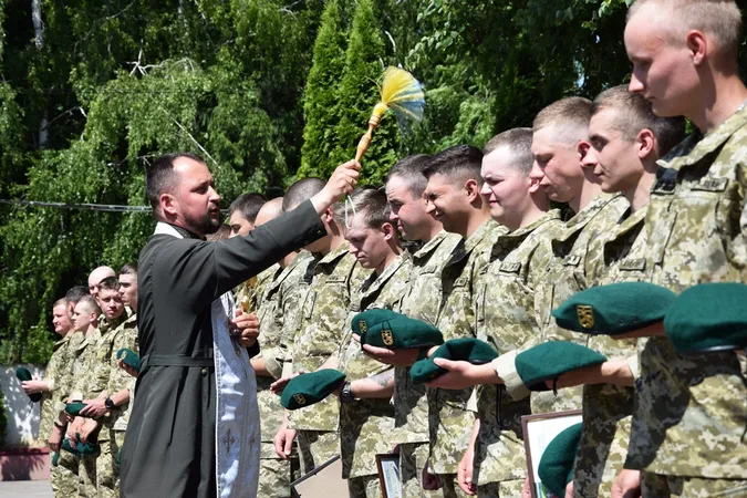 На Волині звільнили у запас прикордонників-строковиків (фото)
