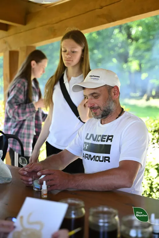На Волині створюють перше в Україні безбар'єрне місце відпочинку в лісі (фото)