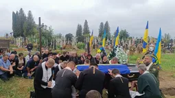 У Липинах провели в останню путь мінометника Олексія Сенченка (фото)