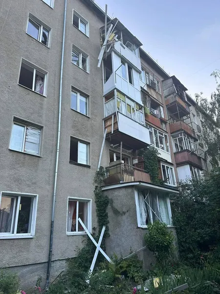 Нічна атака ворога: в Івано-Франківську постраждав дитсадок (фото)