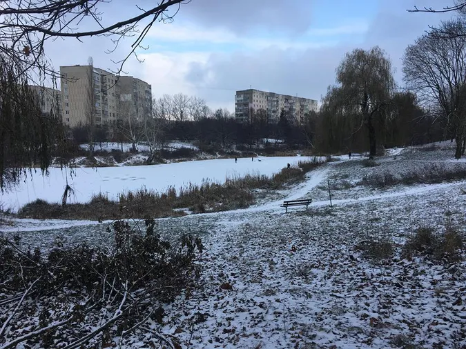 Луцьк накрило снігом (фоторепортаж)