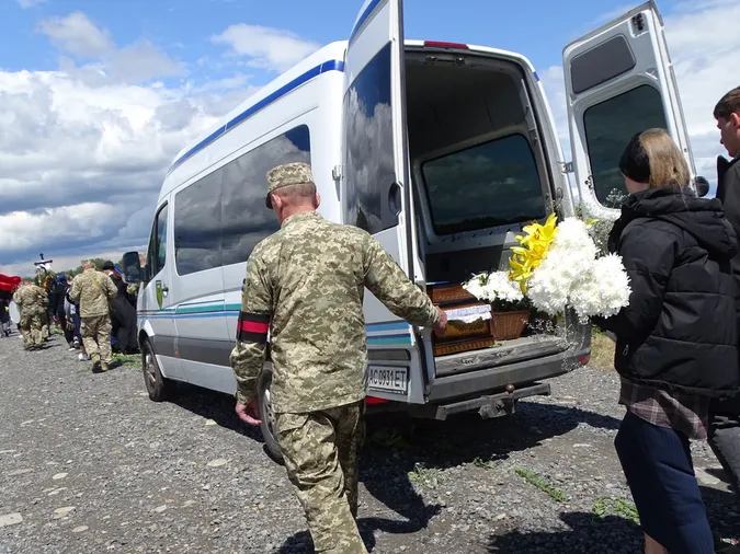 Турійщина попрощалася із Захисником України Валерієм Кікавським