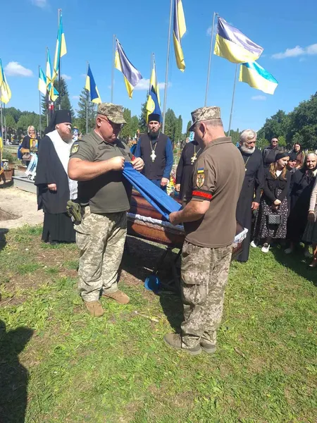Назавжди 27: на Волині провели в останню дорогу Героя Богдана Денисюка (фото)