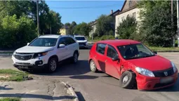 У Нововолинську зіткнулися два автомобілі (фото)