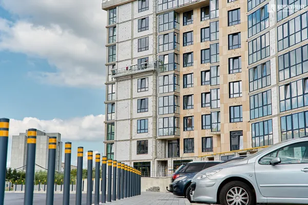 У Луцьку ввели в експлуатацію елітну новобудову (фото)