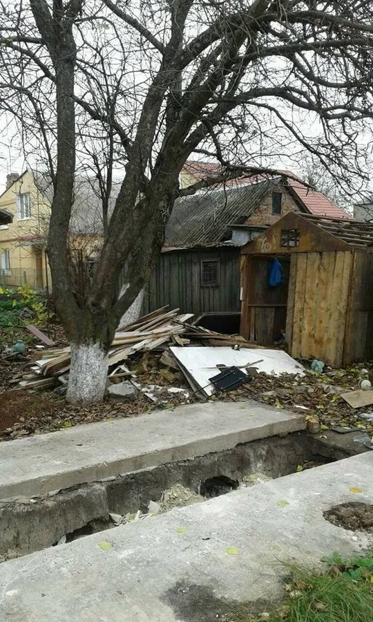 У Луцьку «знесли» сараї на Львівській (фото)