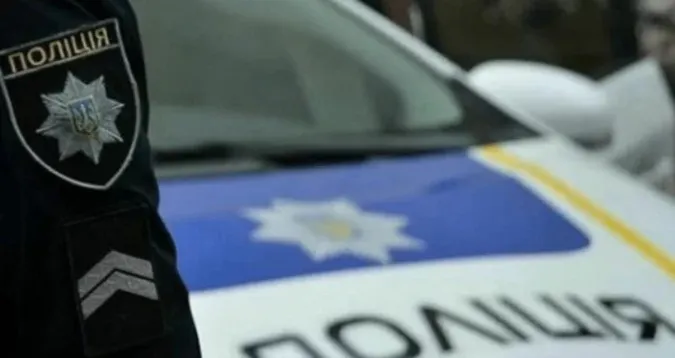 Погоня за порушником: у Луцьку водій тікав від поліції та кинув авто посеред вулиці (відео)