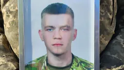 Йому б ще жити й жити: у Ковелі попрощалася із 22-річним воїном Назаром Кіперчуком (фото)