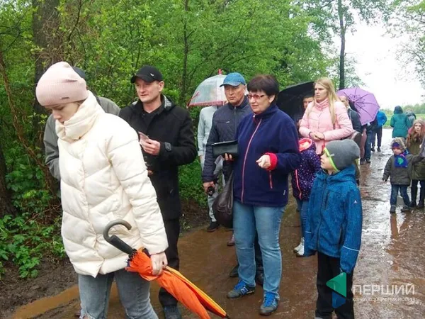 Із парасолями та «спецвзуттям»: відкрився фест «Волинська Голландія» (фото)