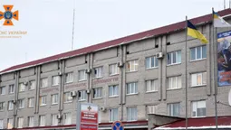 Головне управління рятувальників на Волині прикрасили дитячими малюнками (фото)