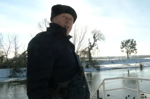 дразу після пірнання Володимир Бухаров одразу тепло одягається