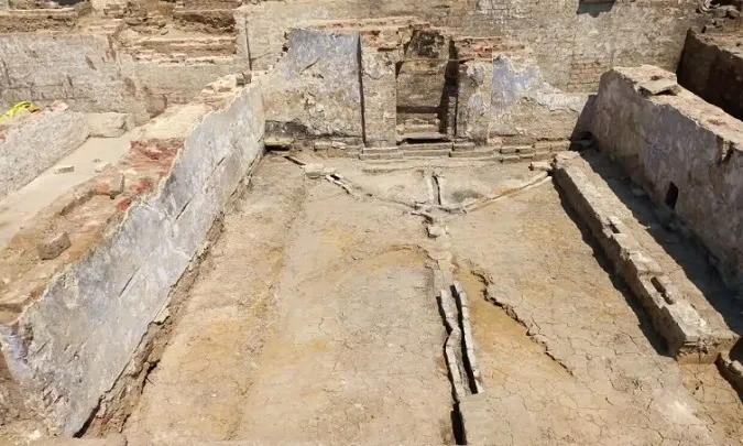 У Лондоні археологи виявили кольорові стіни та каміни у колишньому робітному будинку (фото)