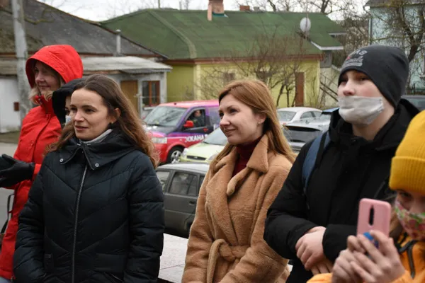 Офіційно: луцький кликун взявся до роботи (фото)