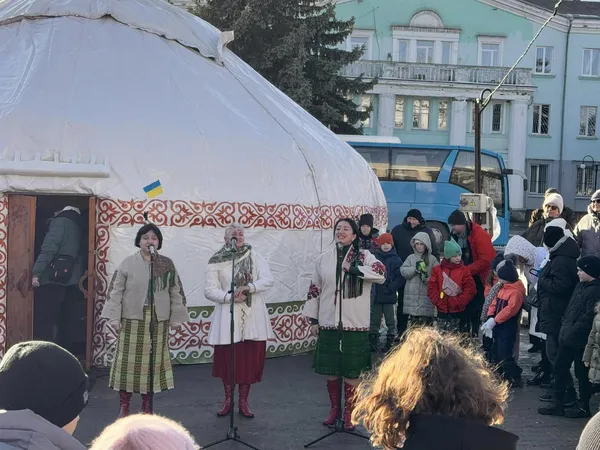 У Нововолинську відкрили «Юрту незламності» – символ єднання України та Казахстану (фото)