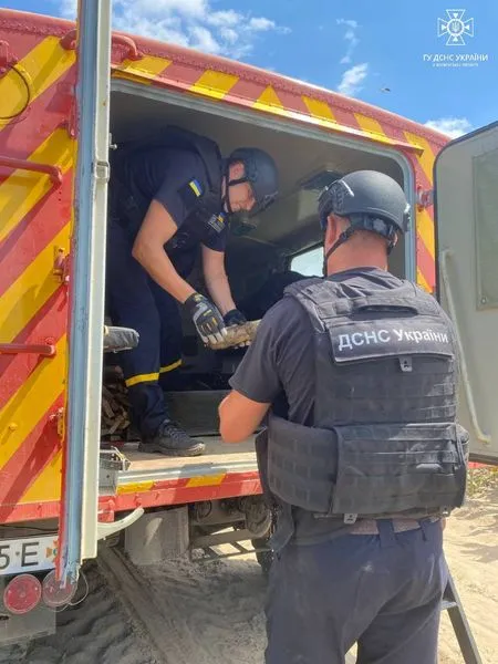 Ручна граната і п'ять снарядів: на Волині знайшли старі боєприпаси (фото)