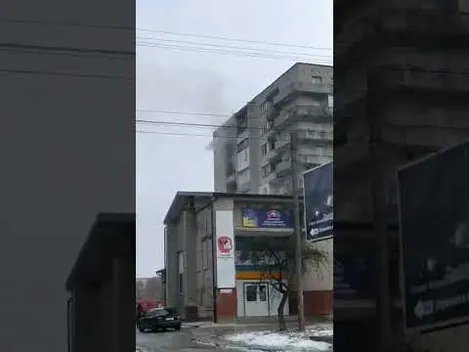 Загорівся матрац: у Луцьку гасили пожежу в гуртожитку (фото, відео)