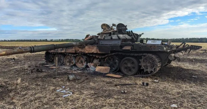 Близько 465054 окупантів, 7268 танків, 11905 артсистем: втрати ворога на 27 квітня