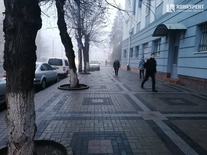 Напередодні Нового року Луцьк огорнув туман (фото)