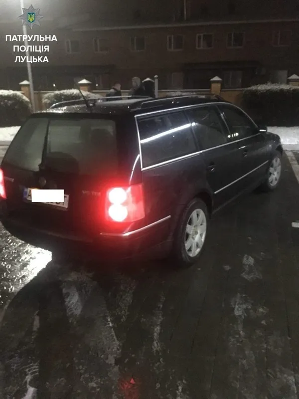 Укус, погрози, спроби відкупитися: у Луцьку ловили п'яних водіїв (фото) 
