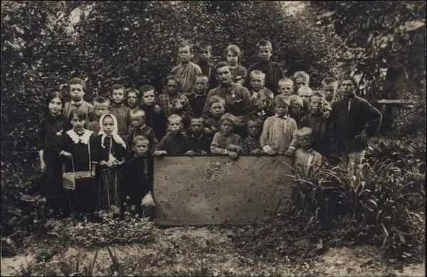 Вчитель – січовий стрілець: якою 100 років тому була народна школа у селі на Волині
