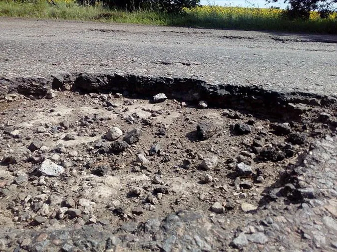 Волинь – серед лідерів за кількістю аварійно небезпечних ділянок доріг
