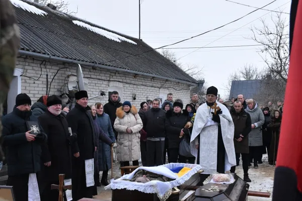На Волині провели в останню дорогу полеглого воїна Віктора Радченка (фото)