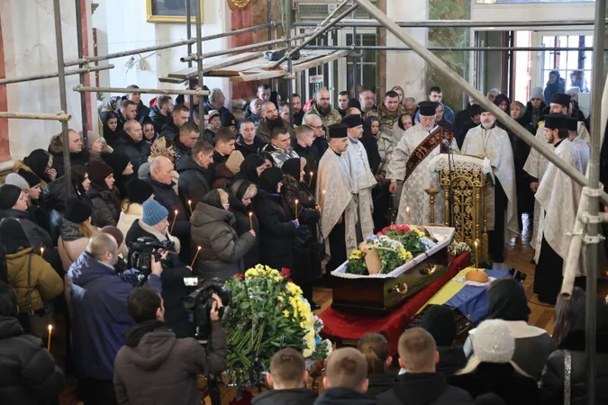 У Луцьку попрощалися із загиблим під Куп'янськом 24-річним Максимом Костюком (фото)