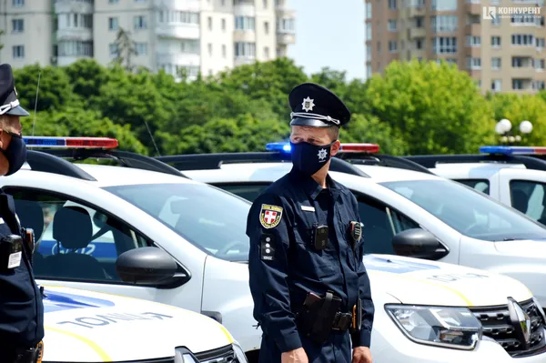 Волинські офіцери громад отримали 25 новеньких службових автомобілів (фото, відео)