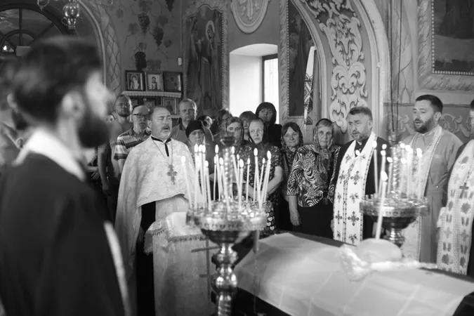 Луцька громада попрощалась з загиблим Героєм Миколою Близнюком (фото)