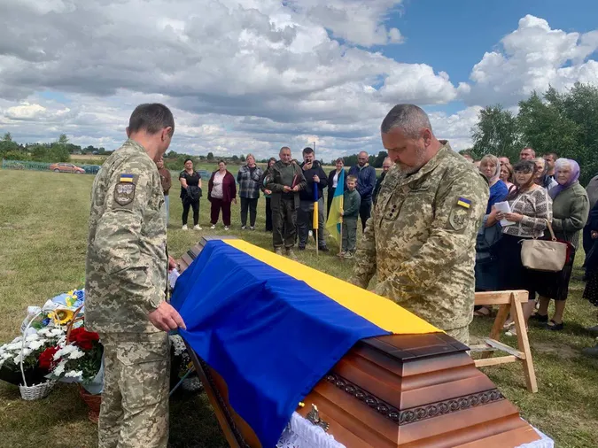 На Волині попрощалися з Героєм Олегом Черкасовим (фото)