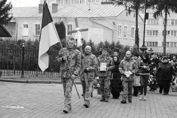 У Луцьку попрощалися із загиблим під Соледаром Вадимом Гошком (фото, відео)