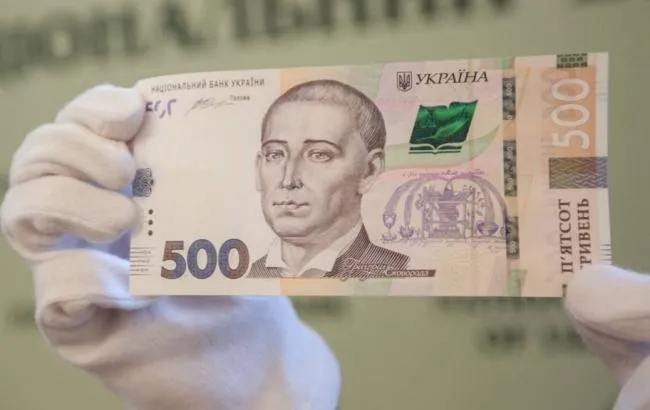 На Волині затримали чоловіка з великою сумою фальшивих грошей