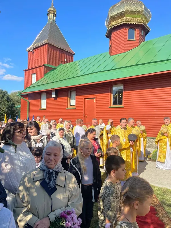 У селі Гірка Полонка освятили Пантеон полеглих Героїв (фото)