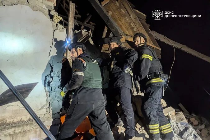 Ворог балістикою вдарив по житловому будинку в Кривому Розі