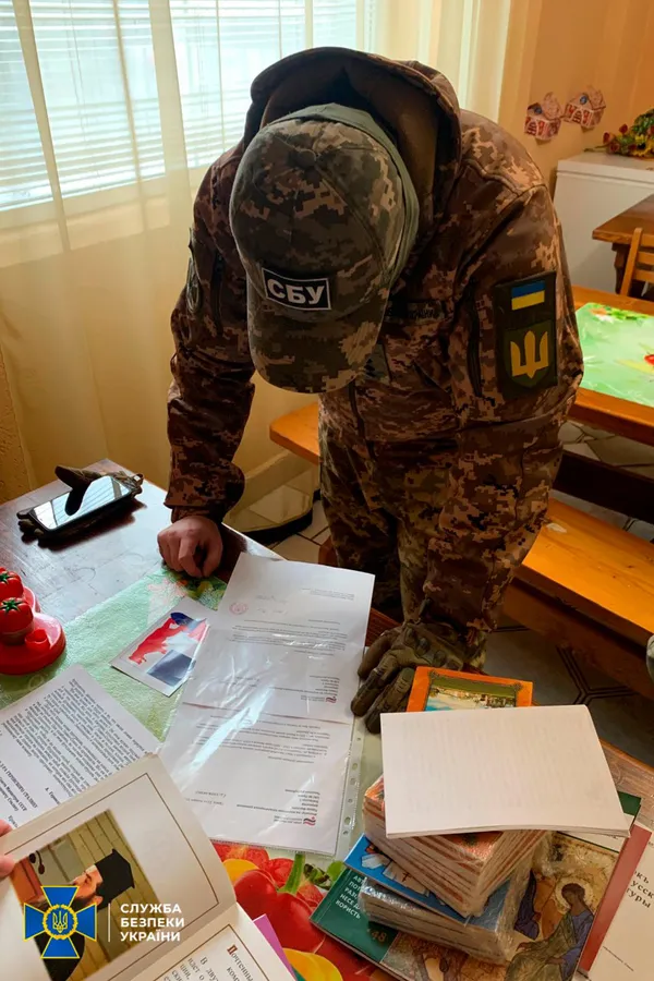 Російські паспорти, перепустки та пропаганда: що знайшла СБУ в  єпархіях УПЦ (МП) (фото)