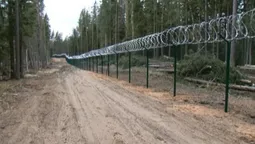 На Волині пошкодили кілометр прикордонної огорожі (фото)