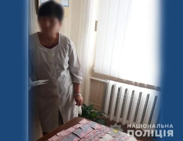 Головного лікаря волинської лікарні судитимуть за хабар (фото)