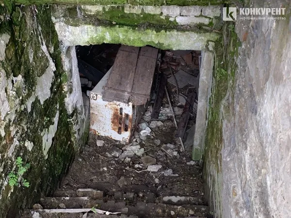 Депутати Луцькради інспектували Гостинний двір Прайзлерів, в якому буде готель (фото, відео)