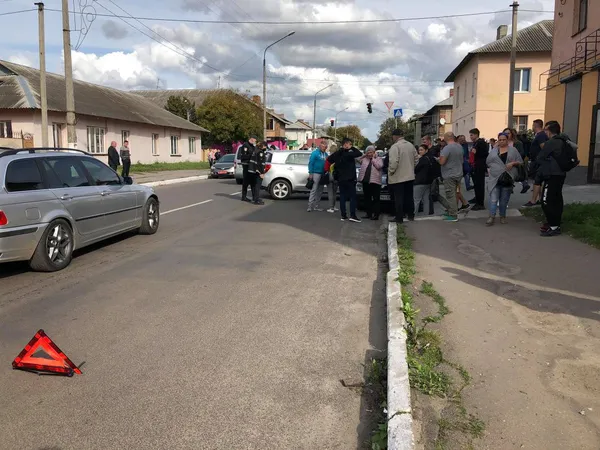 У Нововолинську водійка Тойоти наїхала на мотоцикліста