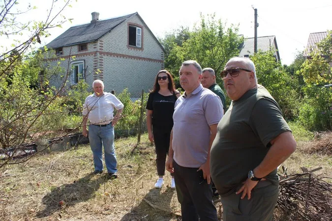 Вибиті вікна, потріскані будівлі: під час атаки на Волинь постраждала Підгайцівська громада (фото)