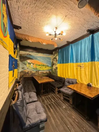 У центрі Луцька продають приміщення волонтерського кафе (фото)