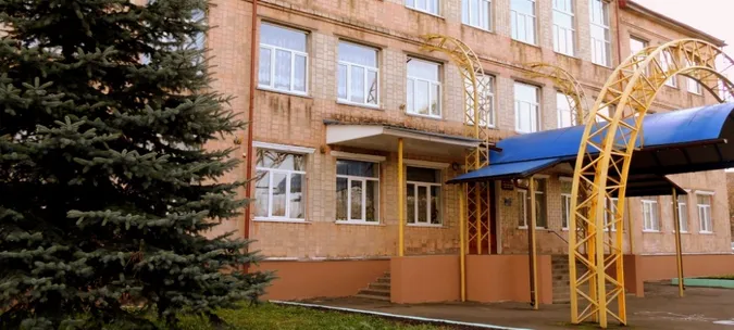 Керівник Нововолинського ліцею незаконно звільнив бухгалтера