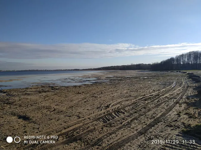 Опублікували свіжі фото обмілілого Світязю