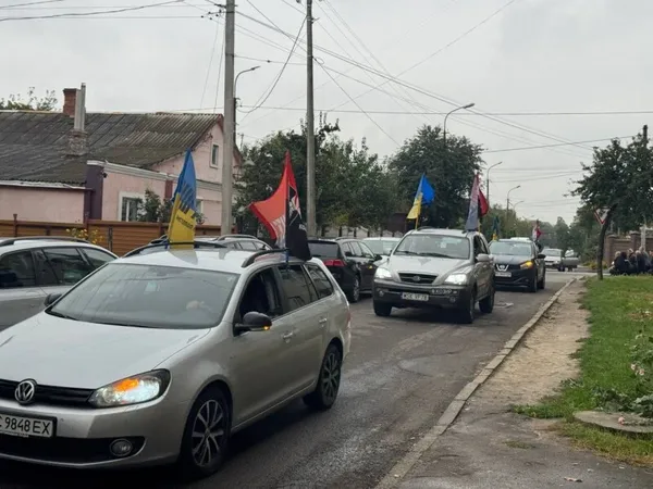 Навіки 22: на Волині в останню дорогу провели Героя Романа Григор'єва (фото)