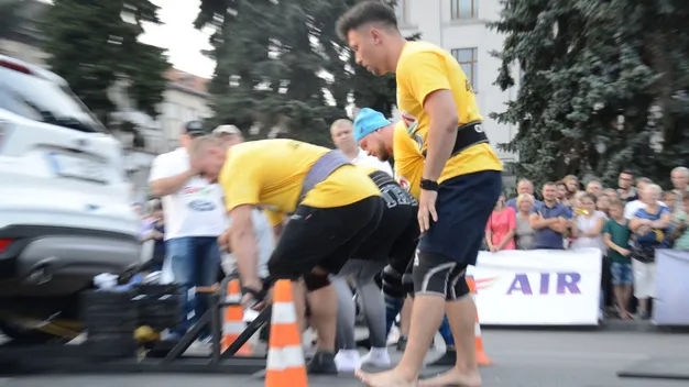 Битва титанів: у Луцьку змагалися стронгмени (фоторепортаж)